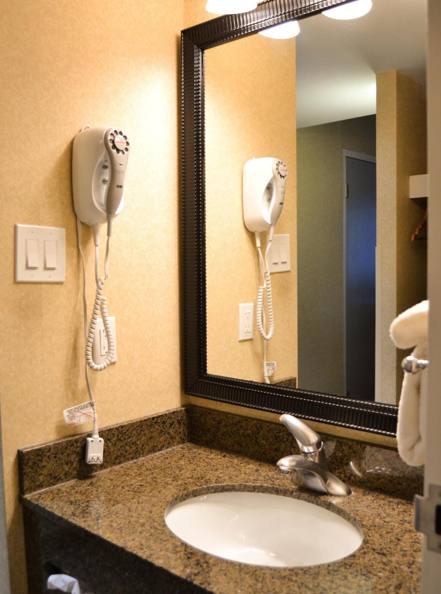 Amenida Residences, YYC מראה חיצוני תמונה